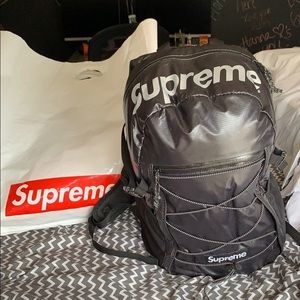 Supreme backpack very rare 100% authentic